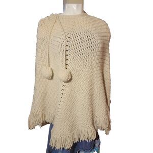 Hand Crafted Knit Poncho Cream Womens One Size Fringe Neck adjusts tie balls VTG